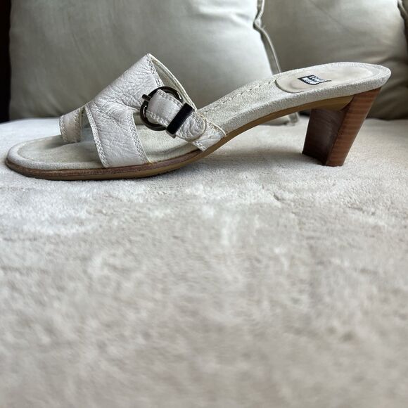 Stuart Weitzman Neutral Bone Leather Mule Heeled Sandals Women 6.5 AA Toe Ring - Picture 2 of 16